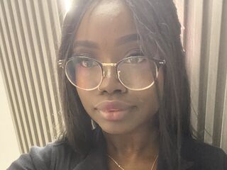 camgirl playing with dildo EmelyDebbi