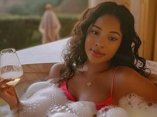 cam girl playing with dildo EmelyLossano