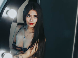 nude webcamgirl pic EmilyClarkk