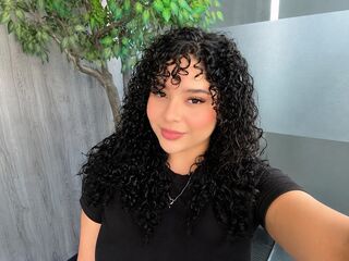 masturbating camgirl EmilyJune