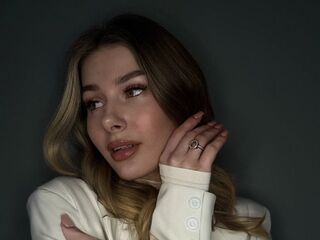 cam strip tease EvaEllees