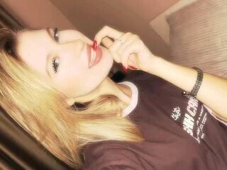 live striptease show FlossieRoseth