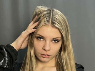 naked camgirl fingering pussy GlendaLabeau