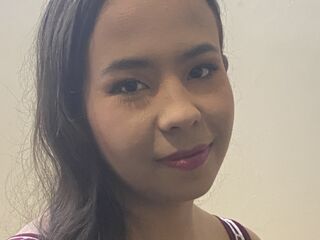 shower HanaMontenegro