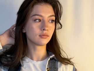 nude webcam girl photo HermilaKegerries