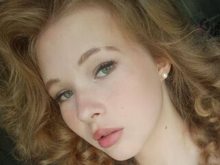 shower livecam IllaPytlewski