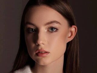 hot cam girl masturbating with sextoy JaneneFeig