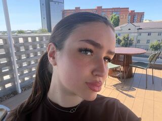 camwhore nude JanieWeyhrauch