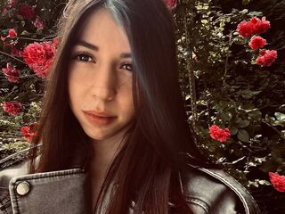 camgirl playing with vibrator JolynHouts
