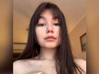 camwhore shaving pussy JuliaCutee