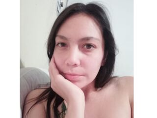 chat with cam KarlaGoldens