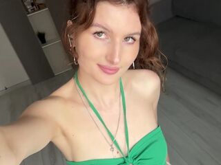 naughty camgirl fingering pussy KarmenZeinert
