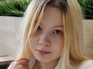 cam girl masturbating with sextoy KendraBliss