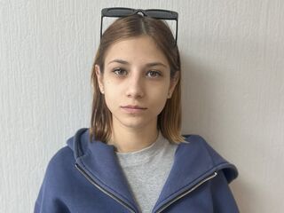 camgirl masturbating with vibrator KimSherm