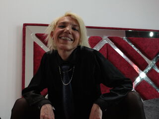 camslut video KloeSwings