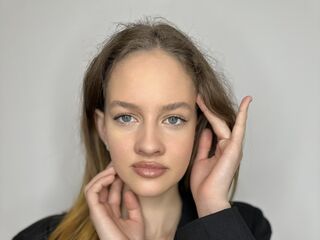 sexy webcamgirl pic KoriHallquist