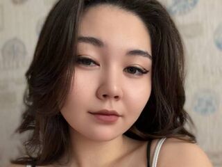 cam girl playing with vibrator KrissyHarbick