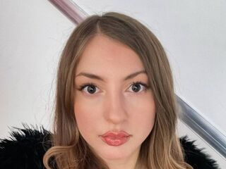 sexy camgirl KyraKur