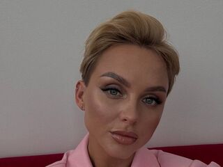 hot chatroom LanaDeFill