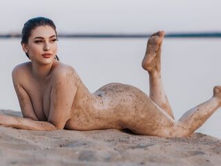 camgirl fingering bald pussy LanaMonet