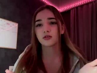 naughty webcamgirl LaurynKendell