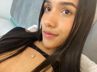 camgirl fingering shaved pussy LexiiMonroe