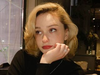 naughty chatroom LilithYongi