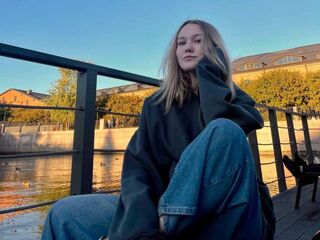 webcam babe LillyStill
