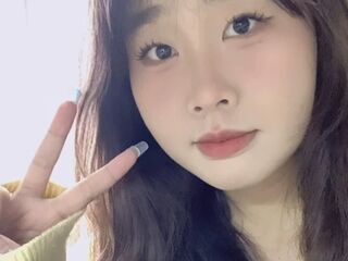 hot strip tease webcam LioraFaith