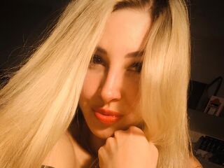 naughty cam girl fingering pussy LisaVale