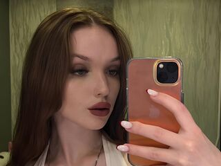 naked girl with webcam masturbating with sextoy LissaPayor