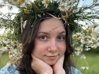 live-chat LolaFreeman