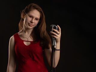 naked webcam girl fingering LucettaDainty