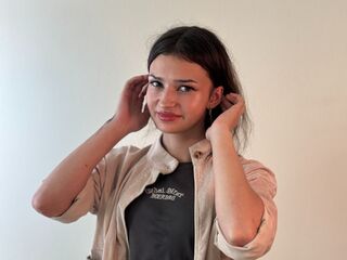 free nude live show LucyBarcenas