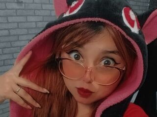 cam girl masturbating with dildo LuisaFerreira