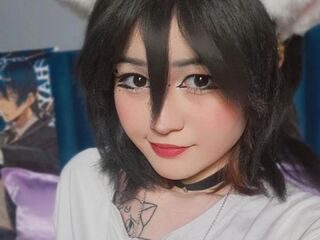 camgirl masturbating with sex toy LuoMay