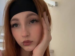 naughty cam girl LyndiaStief