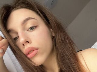 cam girl fingering pussy LyraMoonshadow