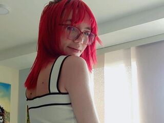 naughty camgirl masturbating with vibrator MabelRich