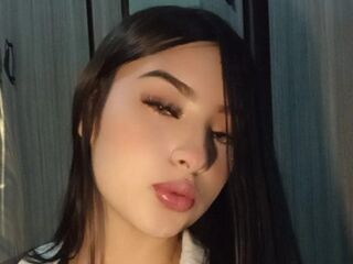 webcam girl chatroom MadelynFabbro