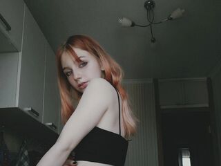 masturbating webcamgirl MaeEastes