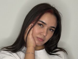 camslut topless MarisHinchman