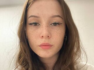 camgirl masturbating with sex toy MarquitaSuchla