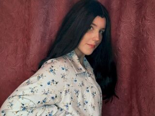 masturbating camgirl MaryMoone