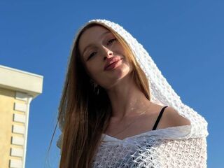 naked camgirl masturbating with vibrator MarySoto