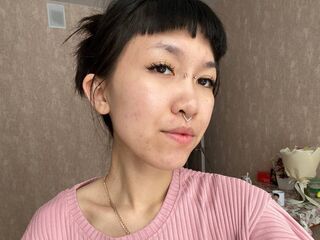 masturbating camgirl MayCovil