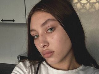 camgirl playing with vibrator MeganGarney