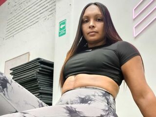 camgirl showing tits MelanyRojas