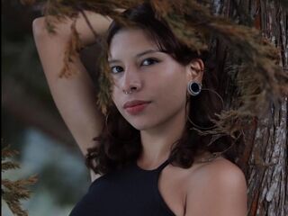 naked camgirl picture MelanyVelvet