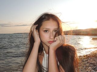 cam girl fingering MickiTreml